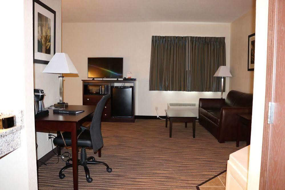 Cobblestone Inn & Suites Maryville Eksteriør billede